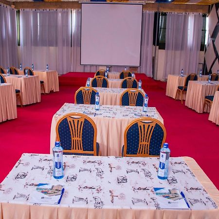 Buraha Zenoni Hotel And Resort Nakuru Eksteriør bilde