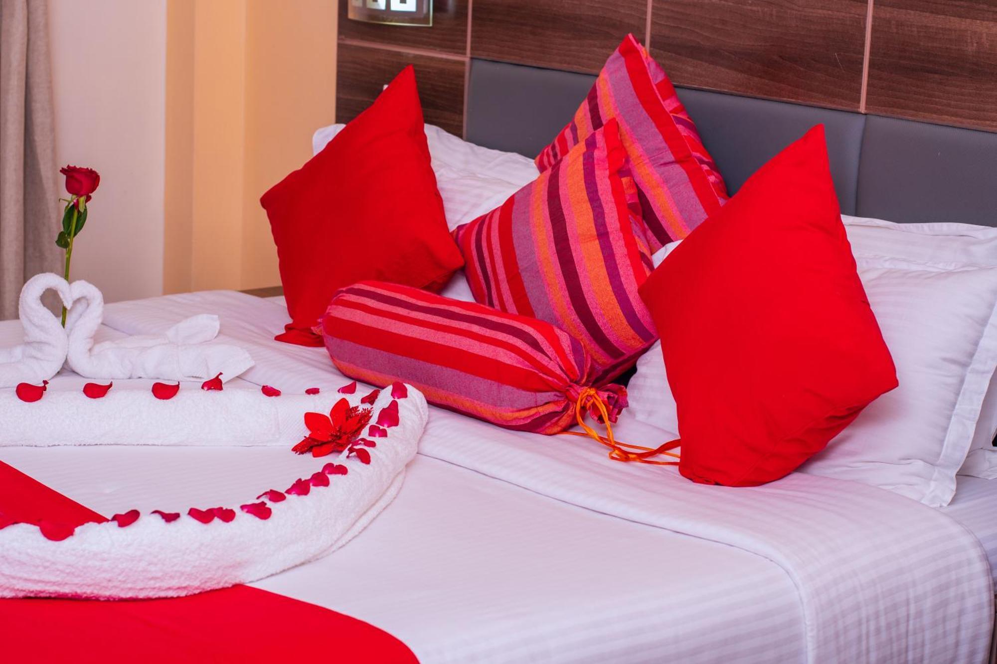 Buraha Zenoni Hotel And Resort Nakuru Eksteriør bilde
