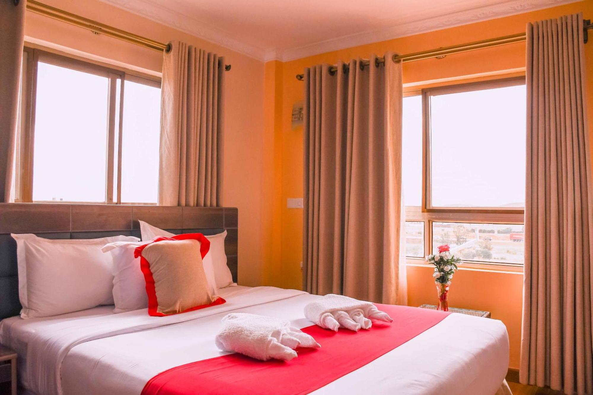 Buraha Zenoni Hotel And Resort Nakuru Eksteriør bilde