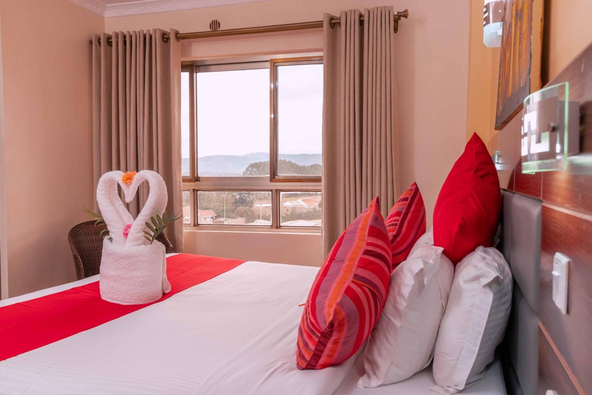 Buraha Zenoni Hotel And Resort Nakuru Eksteriør bilde