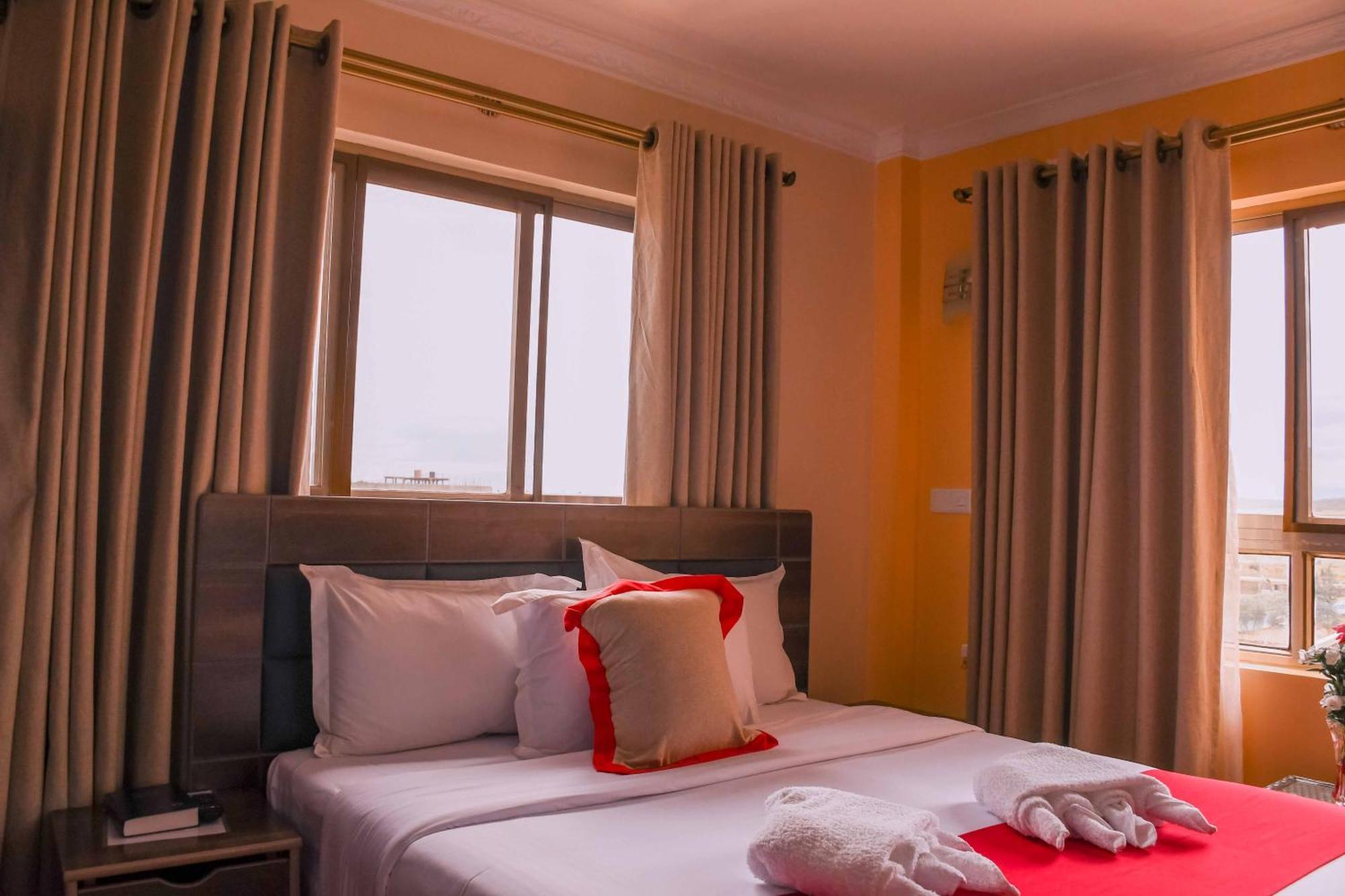 Buraha Zenoni Hotel And Resort Nakuru Eksteriør bilde