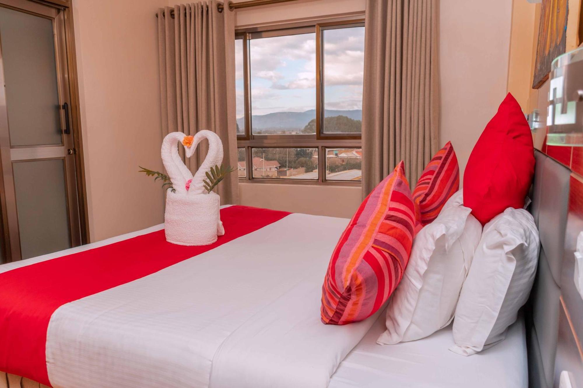 Buraha Zenoni Hotel And Resort Nakuru Eksteriør bilde