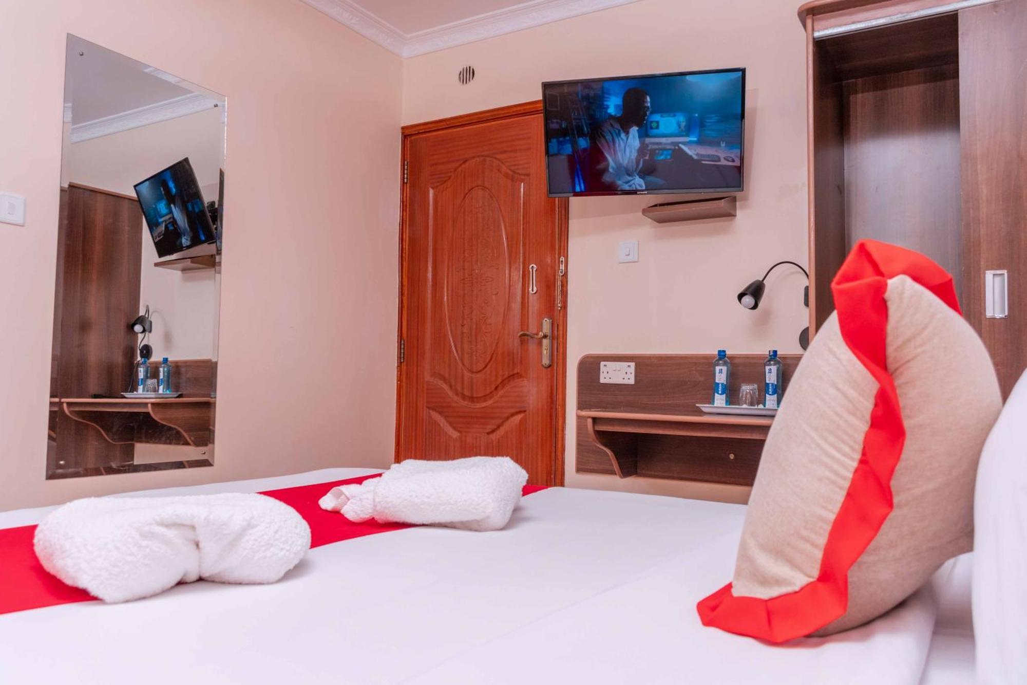 Buraha Zenoni Hotel And Resort Nakuru Eksteriør bilde