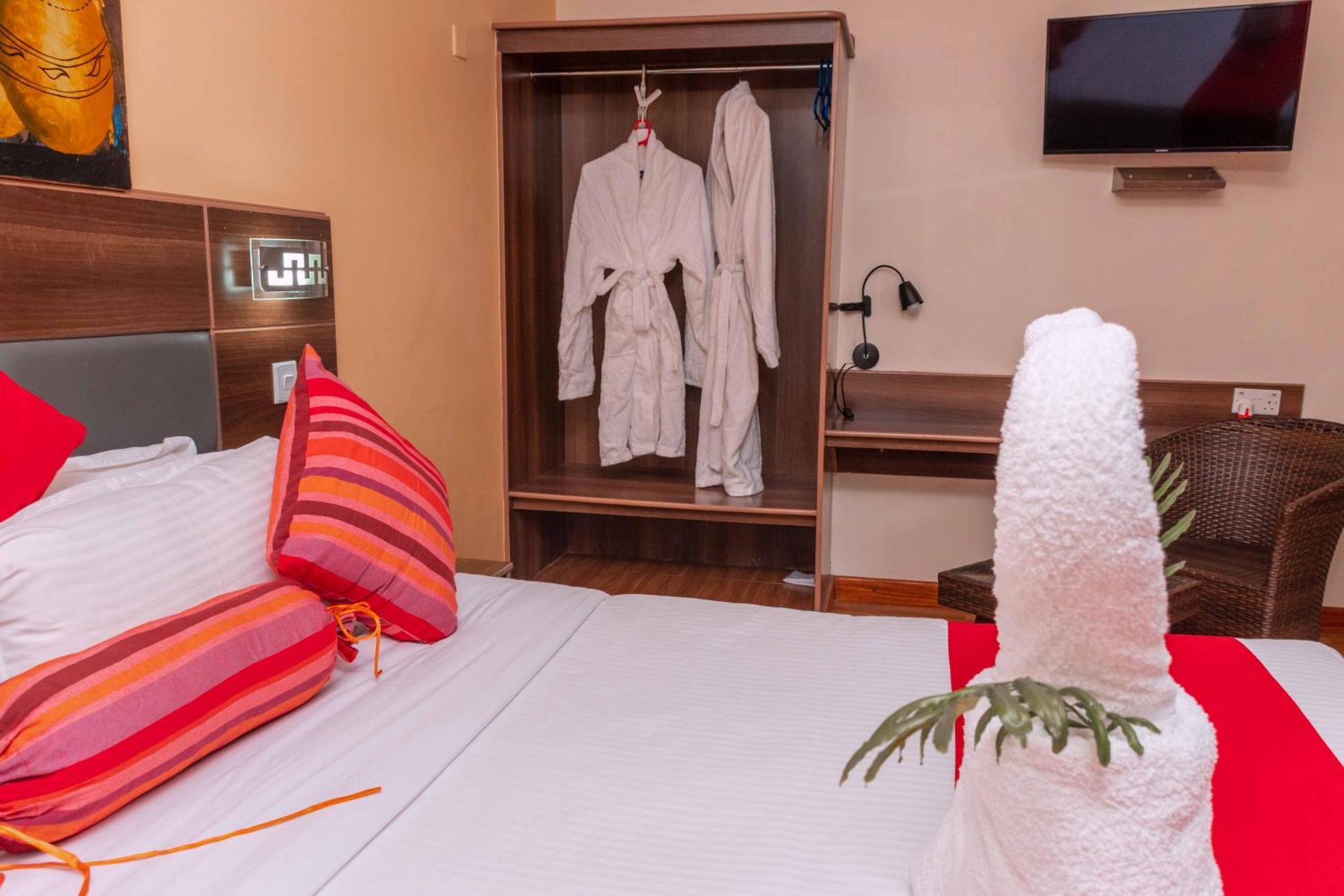 Buraha Zenoni Hotel And Resort Nakuru Eksteriør bilde