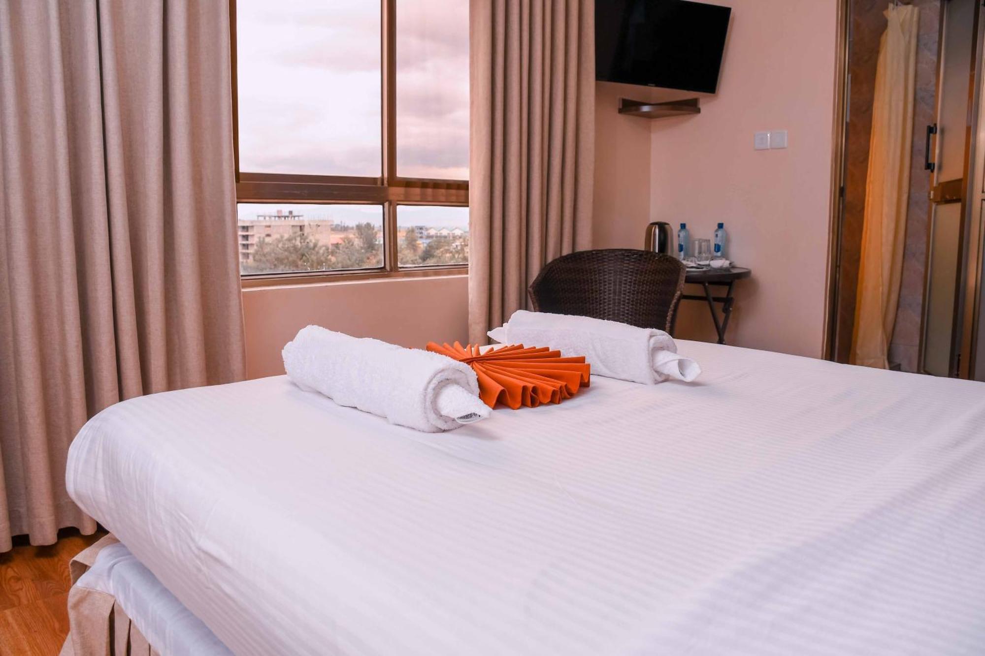 Buraha Zenoni Hotel And Resort Nakuru Eksteriør bilde
