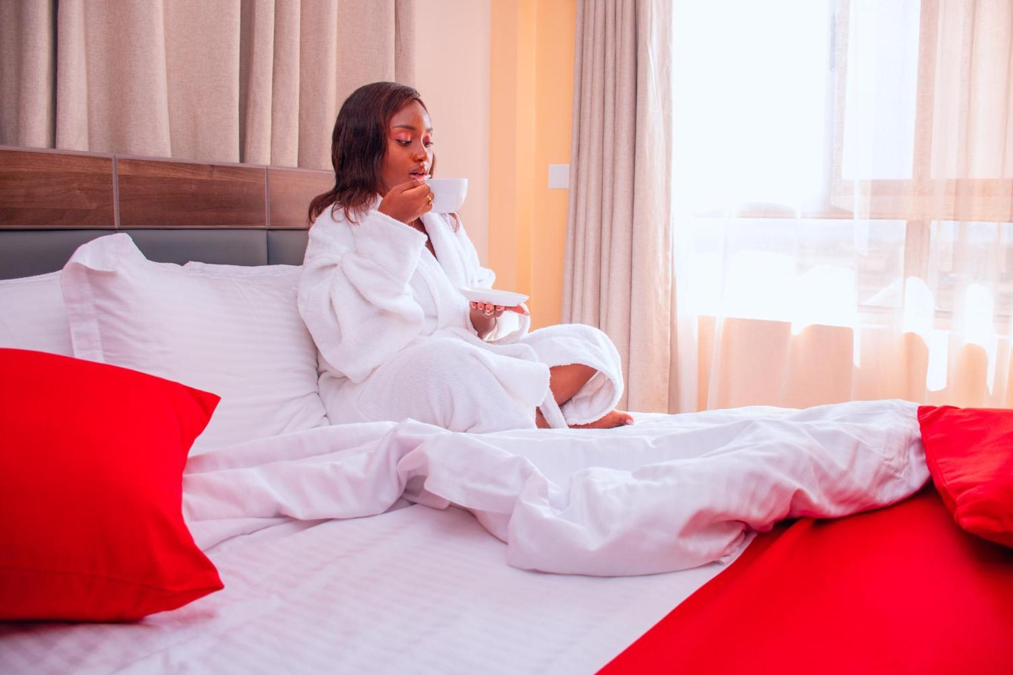 Buraha Zenoni Hotel And Resort Nakuru Eksteriør bilde
